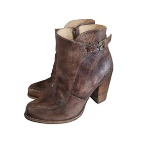 Women’s bed Stu booties, size 10. Like new